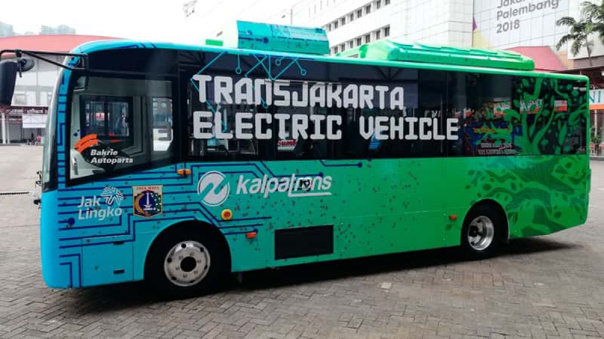 images/newsimages_bus_en/2019/Netizens%20Hyped%20Over%20Transjakarta%20Electric%20Bus%20Trial%20.jpg#joomlaImage://local-images/newsimages_bus_en/2019/Netizens Hyped Over Transjakarta Electric Bus Trial .jpg?width=800&height=450
