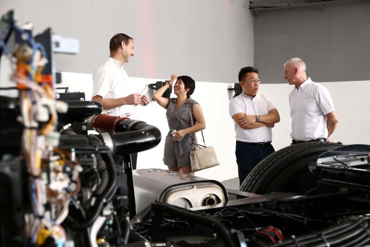 images/newsimages_bus_bahasa/2023/MAN%20Malaysia%20memperkenalkan%20casis%20koc%20baharu%20dengan%20spesifikasi%20EURO%20V.jpg#joomlaImage://local-images/newsimages_bus_bahasa/2023/MAN Malaysia memperkenalkan casis koc baharu dengan spesifikasi EURO V.jpg?width=800&height=533