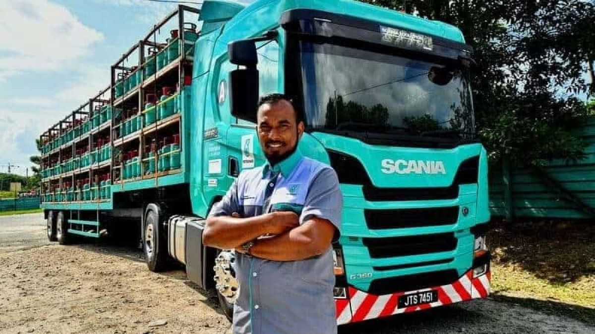 images/newsimages_bus_bahasa/Scania%20Ecolution%20and%20Rakan%20Kongsi%20Berjaya%20Mengurangkan%20CO2%20Bersamaan%20Dengan%20Penanaman%2010%20000%20Pokok.jpg#joomlaImage://local-images/newsimages_bus_bahasa/Scania Ecolution and Rakan Kongsi Berjaya Mengurangkan CO2 Bersamaan Dengan Penanaman 10 000 Pokok.jpg?width=800&height=450