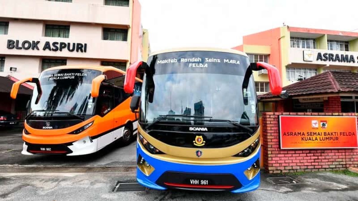 images/newsimages_bus_en/Scania%20Menyerahkan%20Dua%20Unit%20Koc%20Scania%20K360IIB4X2%20Kepada%20FELDA%20untuk%20Mengangkut%20Pelajar%20Asrama%20Semai%20Bakti%20dan%20MRSM%20Ulangalik%20Setiap%20Dengan%20Selamat%20dan%20Selesa.jpg#joomlaImage://local-images/newsimages_bus_en/Scania Menyerahkan Dua Unit Koc Scania K360IIB4X2 Kepada FELDA untuk Mengangkut Pelajar Asrama Semai Bakti dan MRSM Ulangalik Setiap Dengan Selamat dan Selesa.jpg?width=800&height=450
