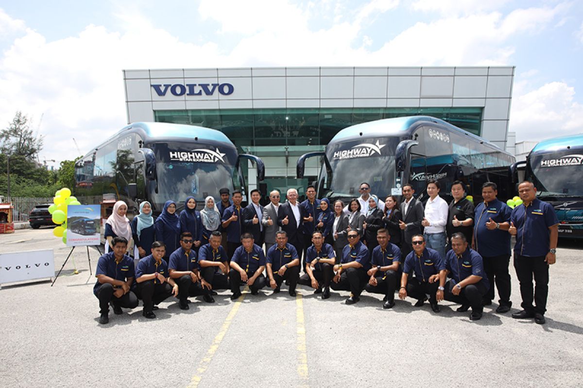 images/newsimages_bus_cn/Volvo%20Buses%20Lancar%20Casis%20Bas%20Piawaian%20Pelepasan%20Euro%205%20di%20Malaysia.jpg#joomlaImage://local-images/newsimages_bus_cn/Volvo Buses Lancar Casis Bas Piawaian Pelepasan Euro 5 di Malaysia.jpg?width=800&height=533